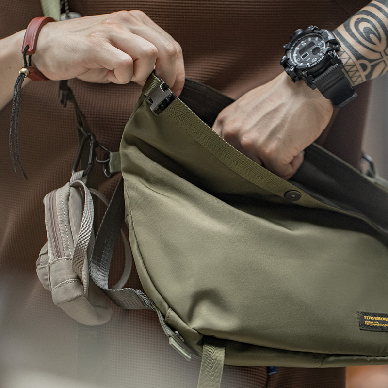 CYCLING BAG, CROSSBODY BAG, MESSENGER BAG WITH MULTI-FUNCTIONAL LARGE-CAPACITY