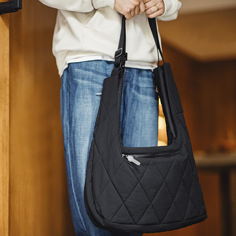 QUILTED PUFFER VEST BAG