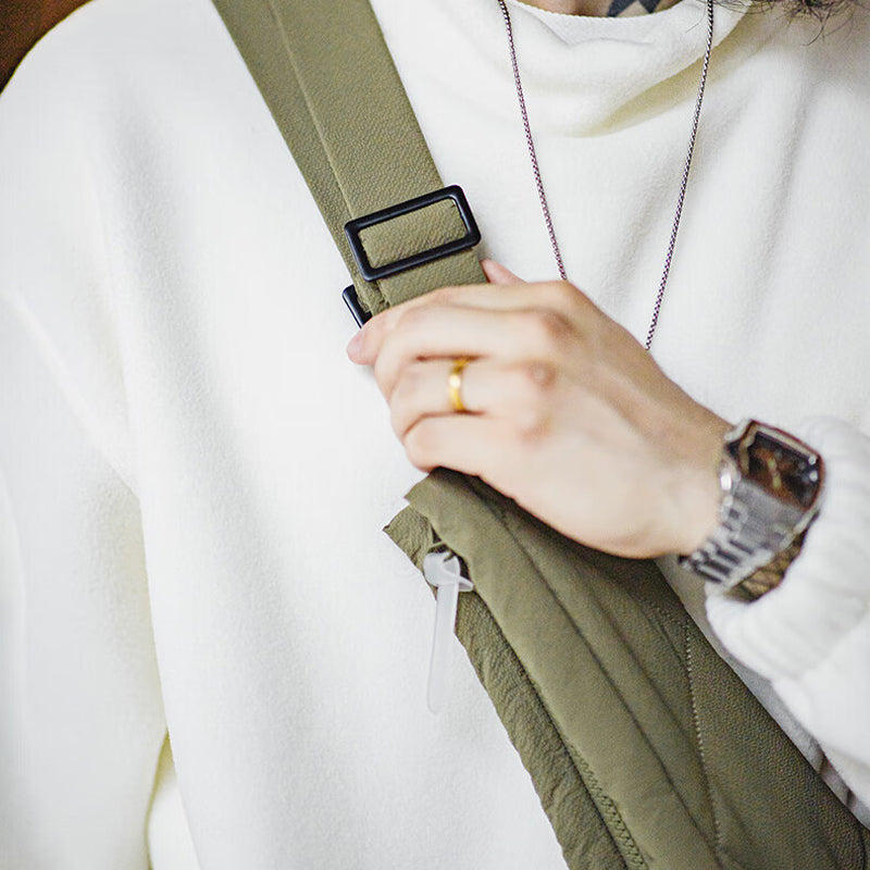 QUILTED PUFFER VEST BAG