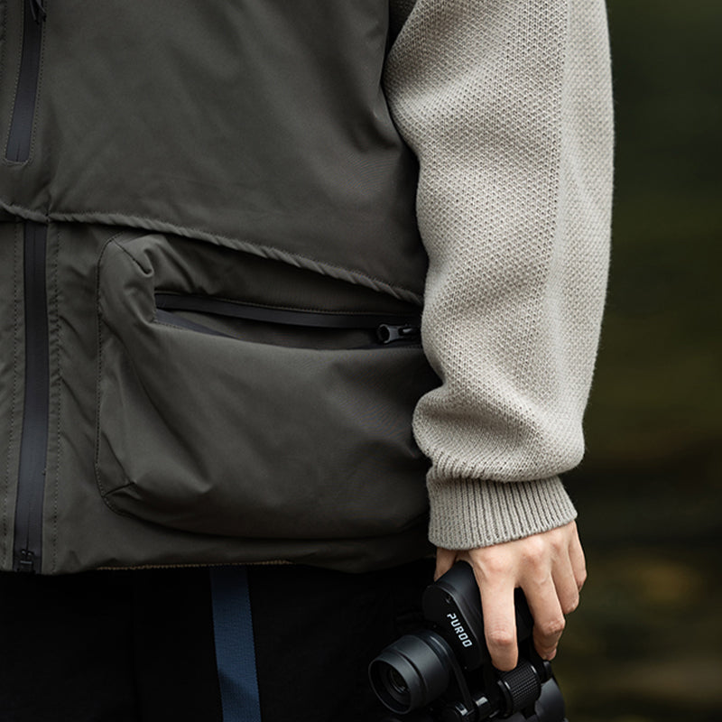 V-NECK TAPE TIGHTENING & ZIPPER PUFFER VEST