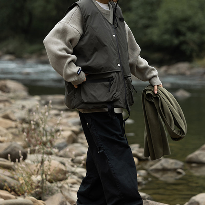 V-NECK TAPE TIGHTENING & ZIPPER PUFFER VEST