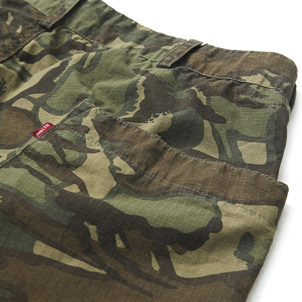 CAMO LARGE & DEEP POCKET KNEE SHORTS PANTS