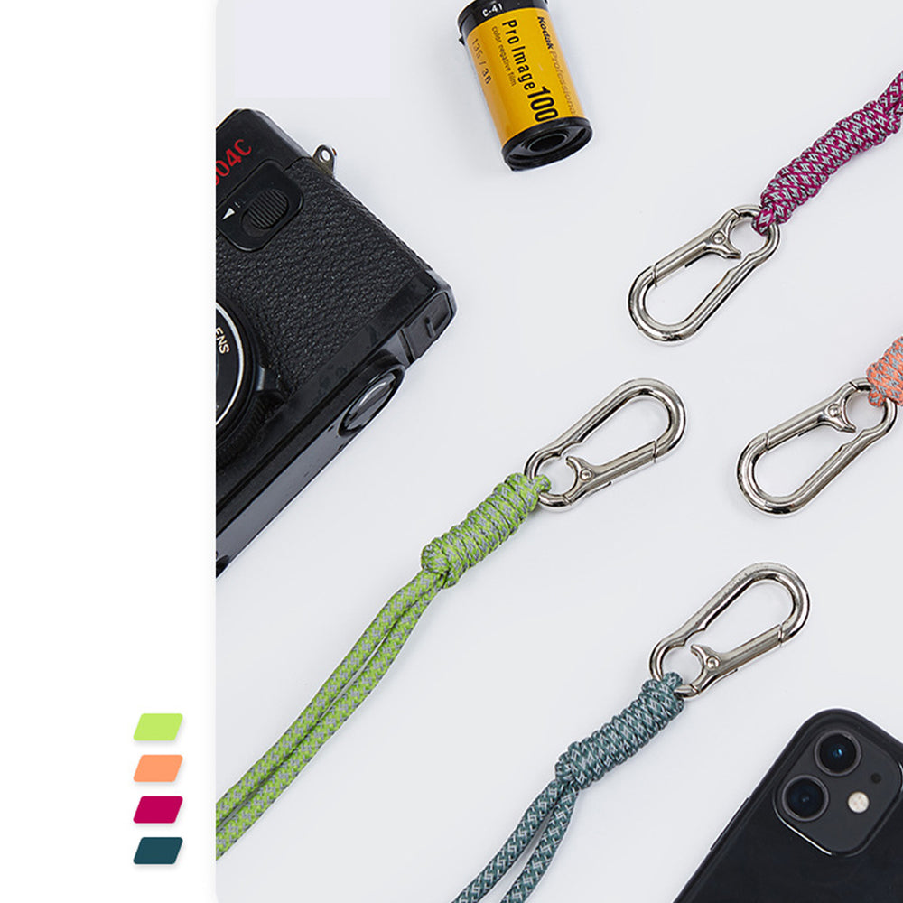 REFLECTIVE CONTRAST MIXED KNOT CHARM